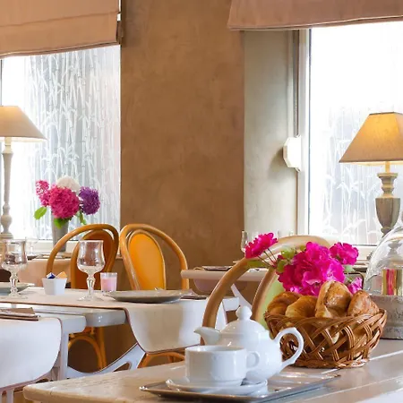 Le Roosevelt 3* 지베