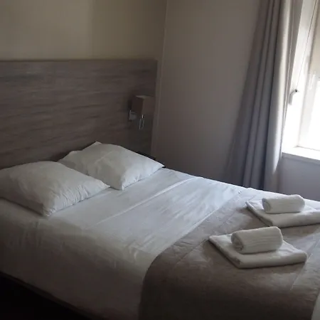 Le Roosevelt Hotel Givet