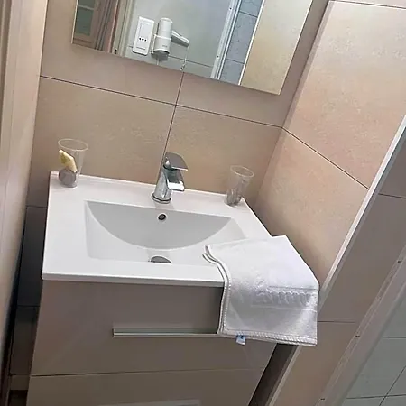 Le Roosevelt 3*
