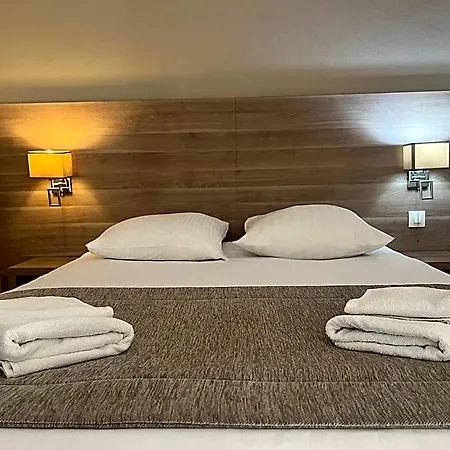 Hotel Le Roosevelt Givet