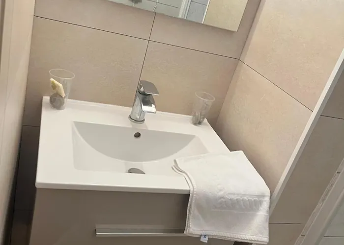 Hotel Le Roosevelt Givet